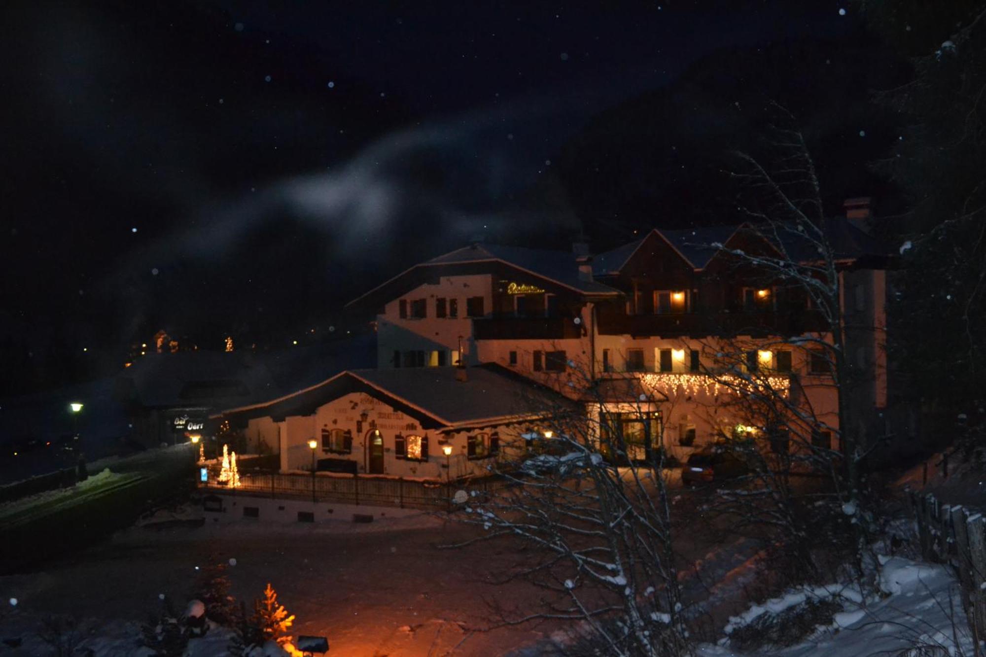 Hotel Scoiattolo Selva di Val Gardena Exterior photo