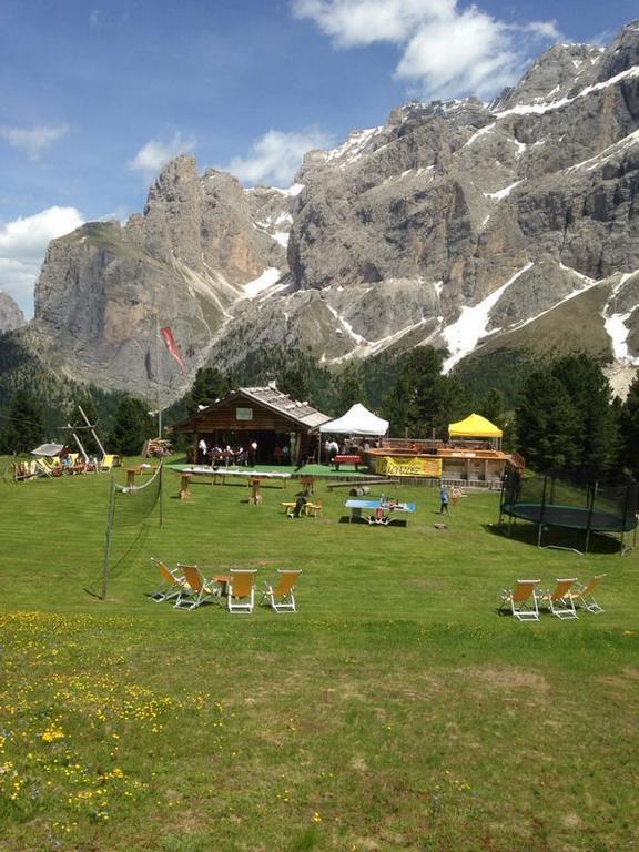 Hotel Scoiattolo Selva di Val Gardena Exterior photo